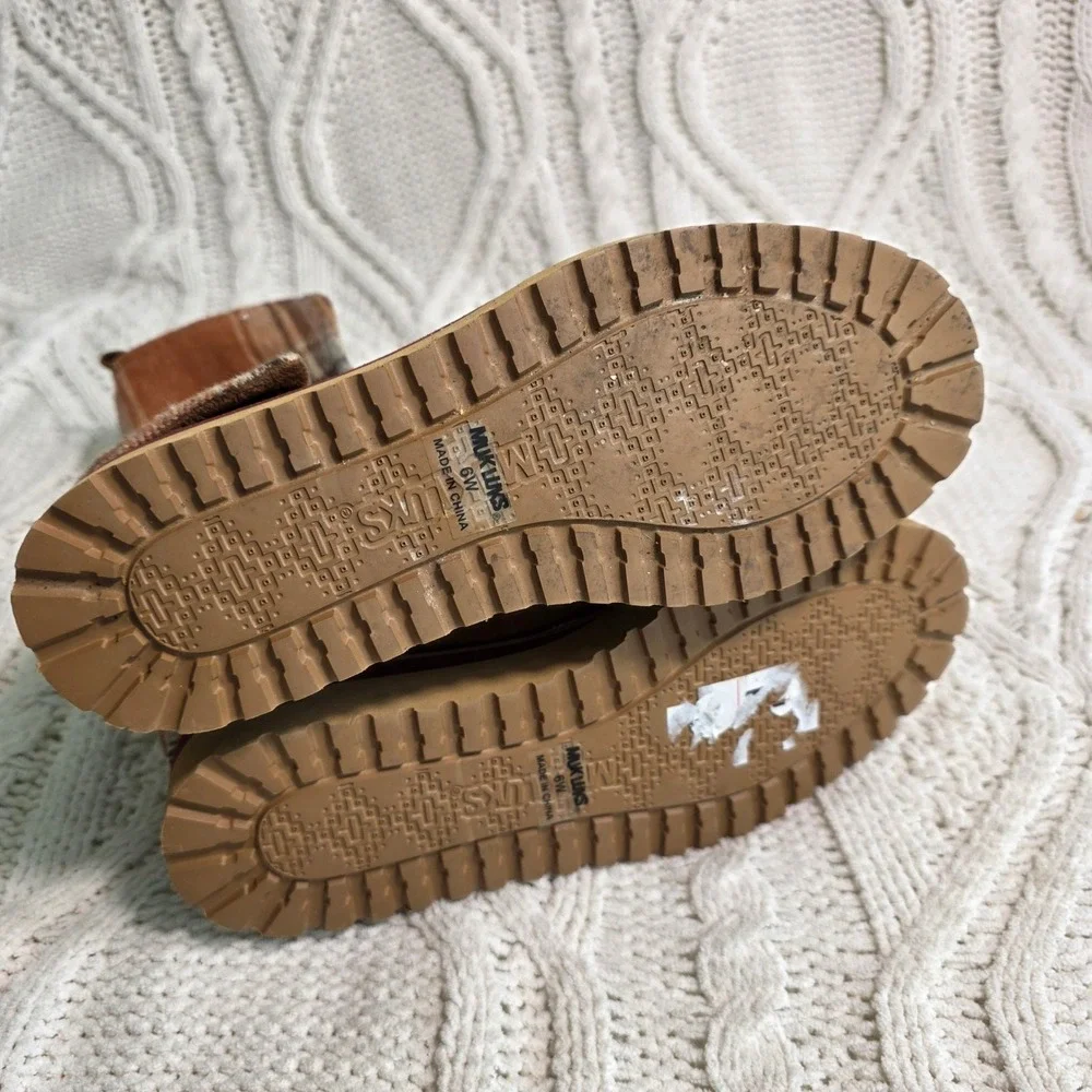Muk Luks Mid Calf Boots Brown Plaid Flannel Suede Wrap Strap Womens 6 Wide New